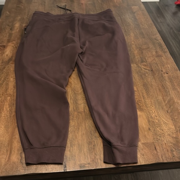 Old Navy Men’s Joggers Xl - Picture 2 of 2